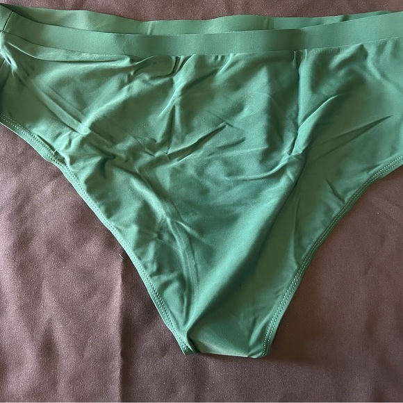 Green one shoulder 2XL swim dress - Picture 4 of 5